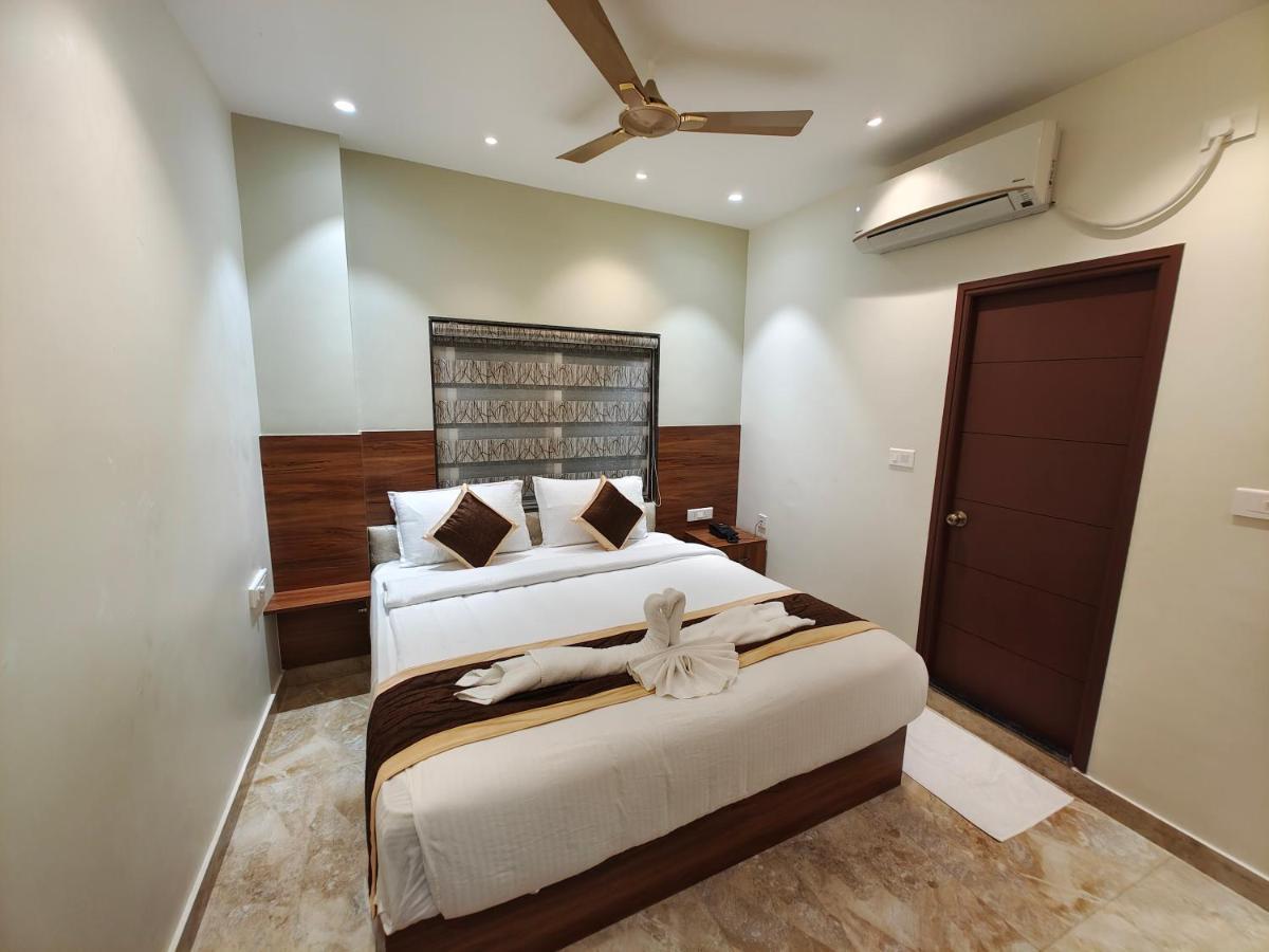 Hotel Thousand Pillars Warangal Exterior photo