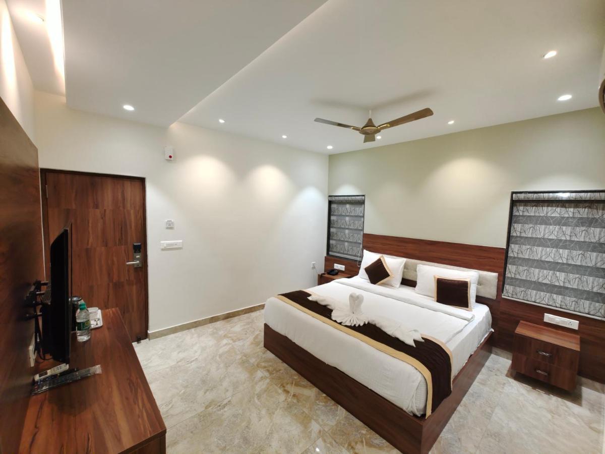 Hotel Thousand Pillars Warangal Exterior photo