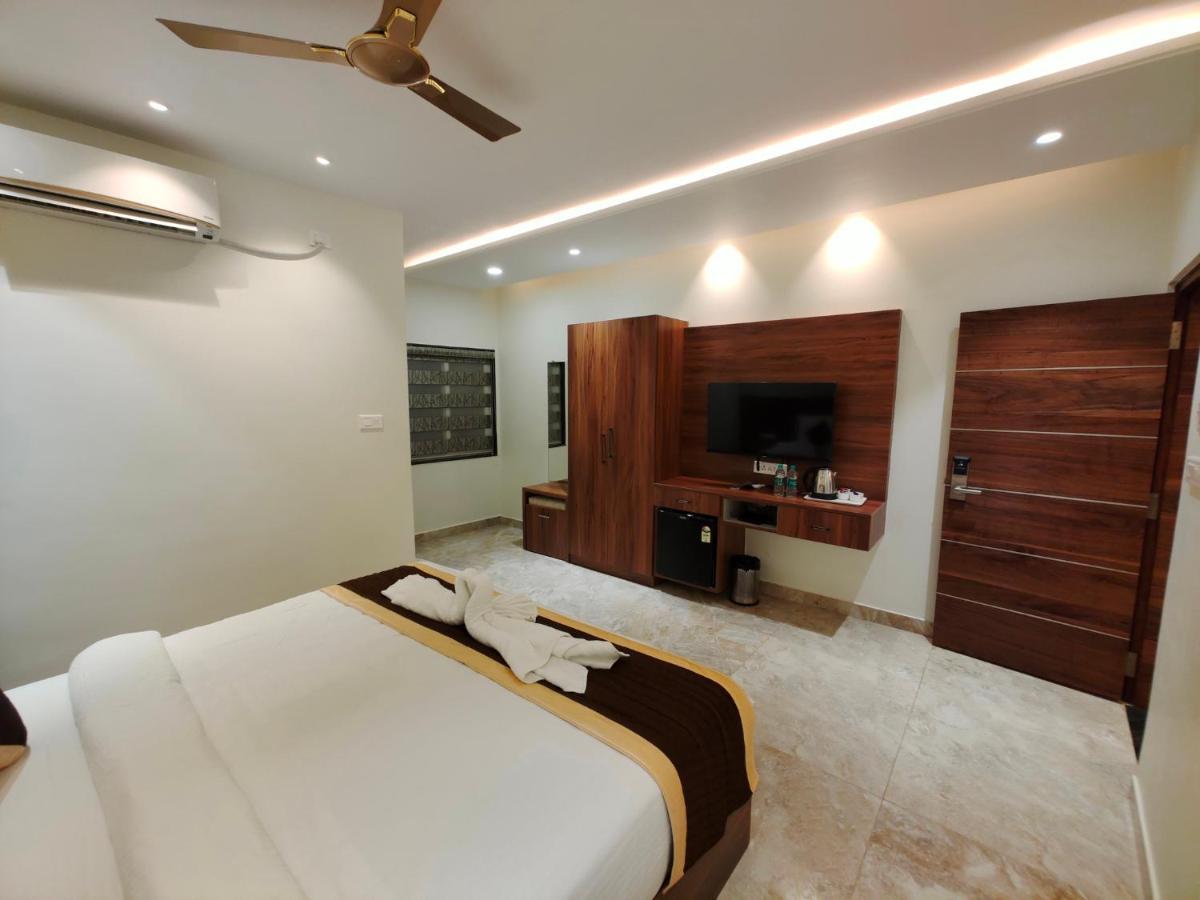 Hotel Thousand Pillars Warangal Exterior photo